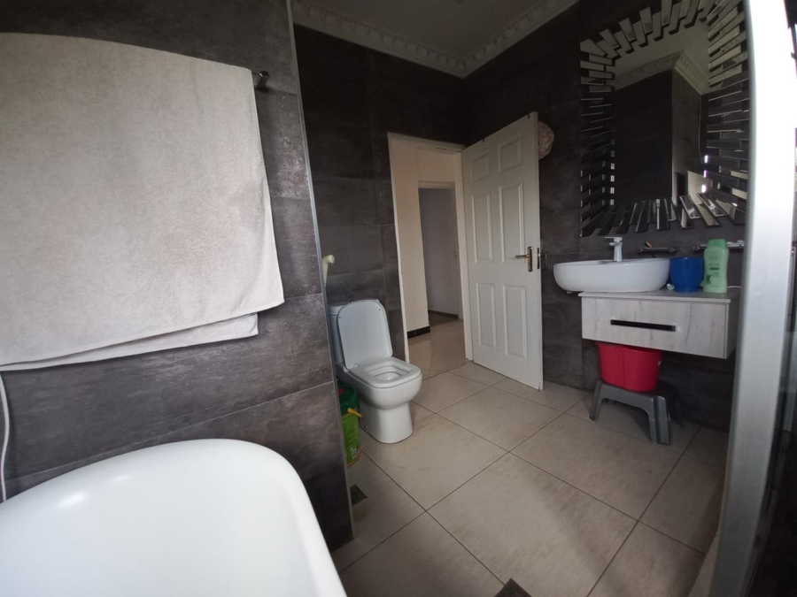 4 Bedroom Property for Sale in Ficksburg Free State